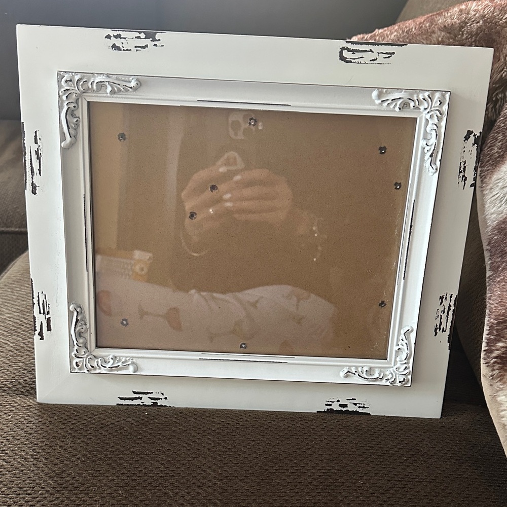 Distressed White Photo Frame - Picture 1 of 6